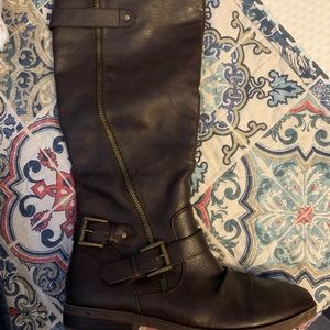 Super cute brown fake leather riding boots ⚡️✨❄️